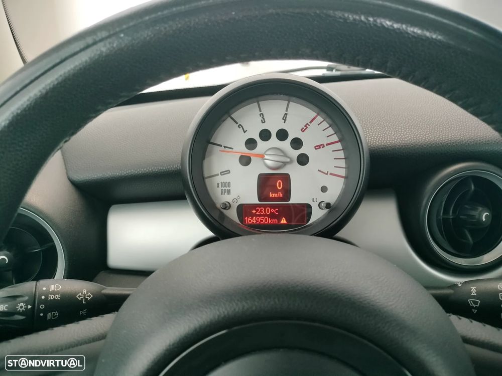 MINI 3 Portas One D - 13