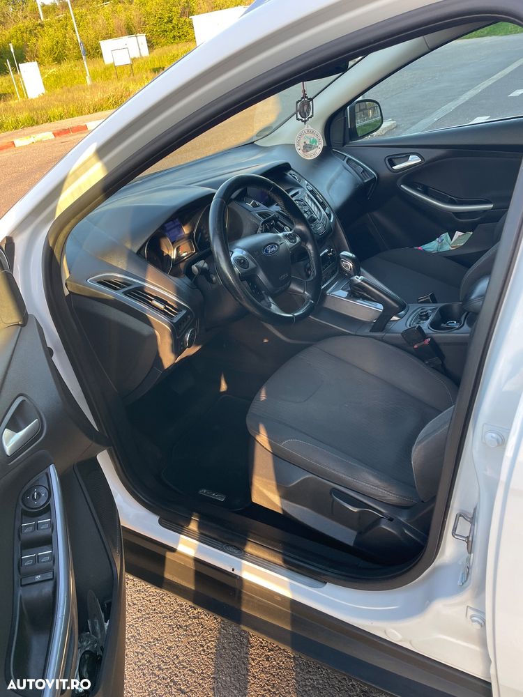 Ford Focus 2.0 TDCI DPF Powershift Titanium - 8