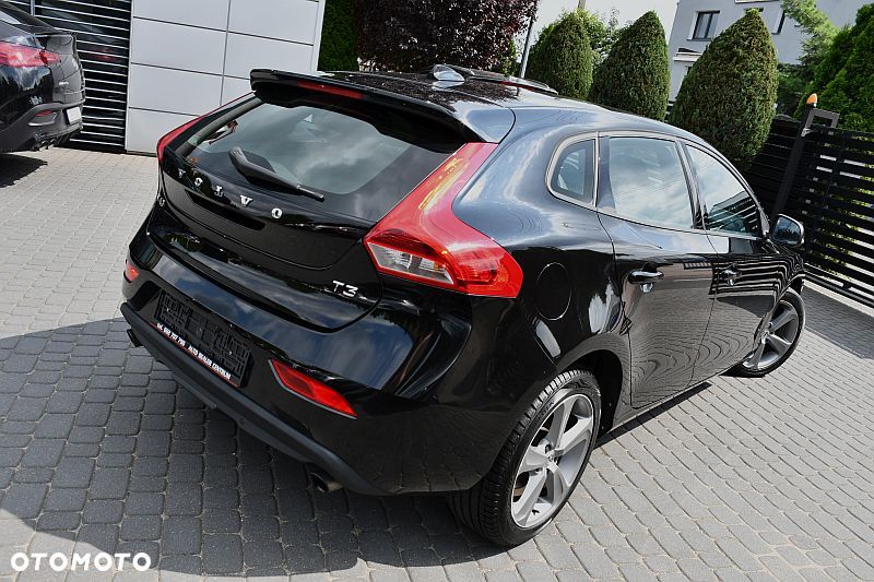 Volvo V40 T3 Momentum - 4