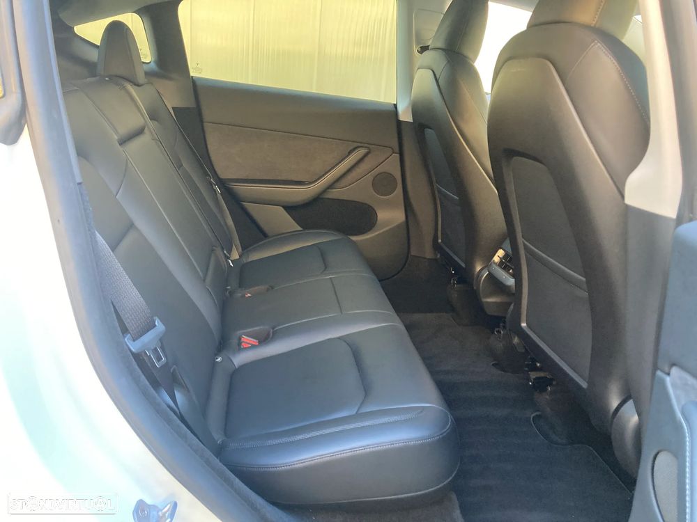 Tesla Model Y RWD - 37