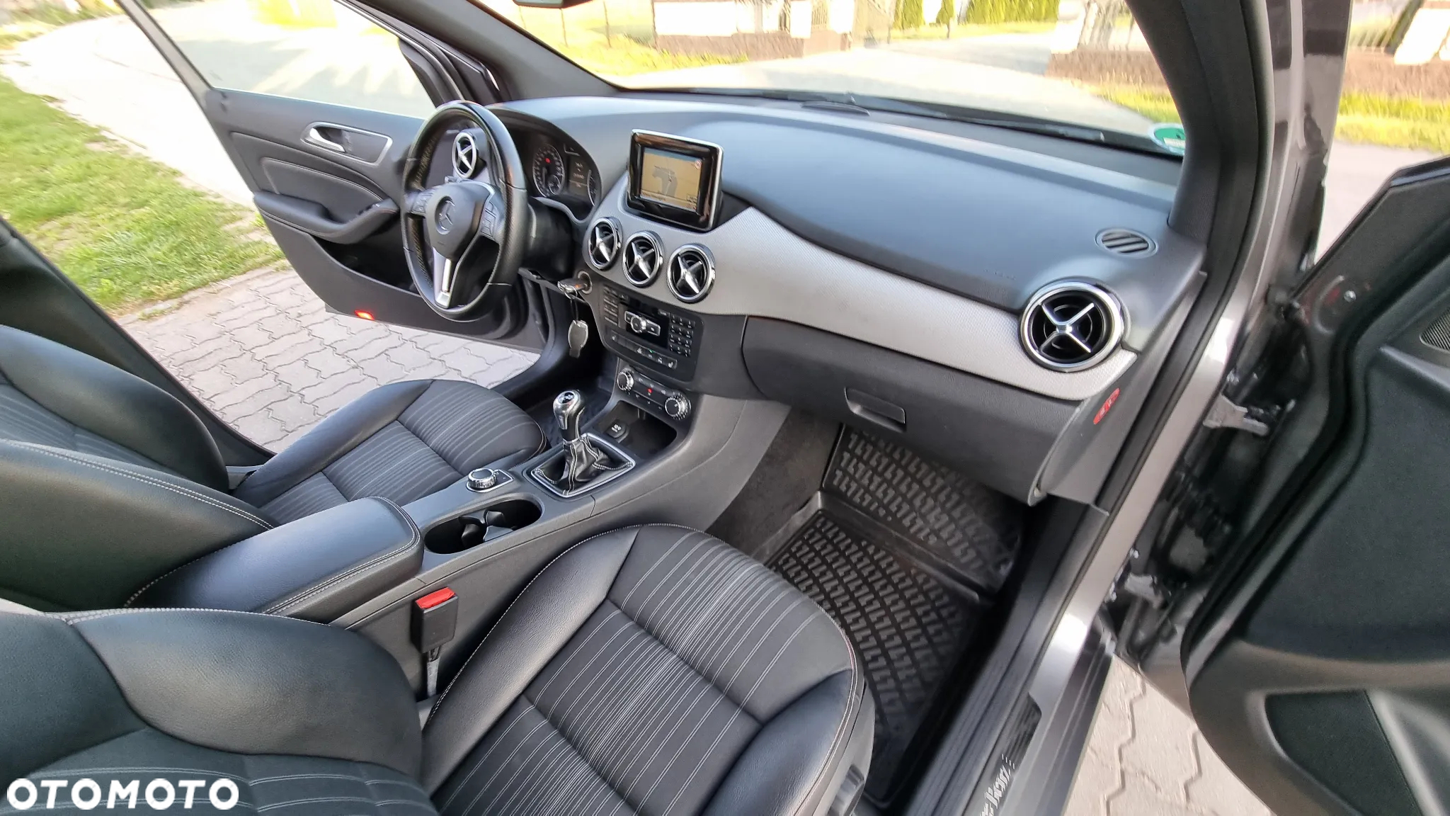 Mercedes-Benz Klasa B 200 AMG Line - 9
