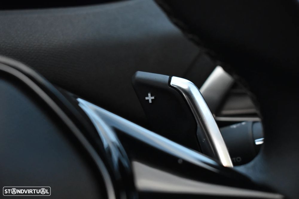 Peugeot 3008 1.6 Hybrid Allure Pack e-EAT8 - 39