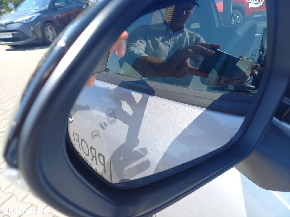 Toyota Yaris Cross 1.5 VVT-i HSD 4x4 Dynamic - 10