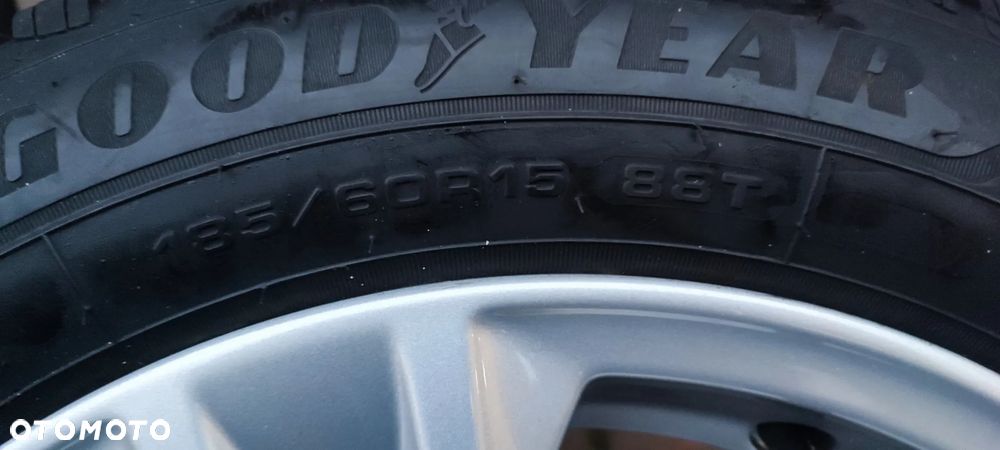 Opony Zimowe Goodyear UltraGrip 9+ 185/60/15 88T 4x6,7-7,7mm 2021r Bdb - 10