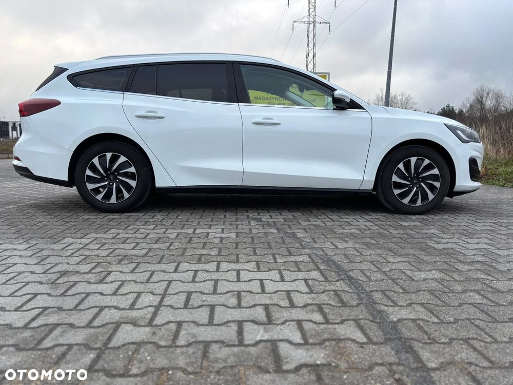 Ford Focus 1.0 EcoBoost Titanium Design - 4