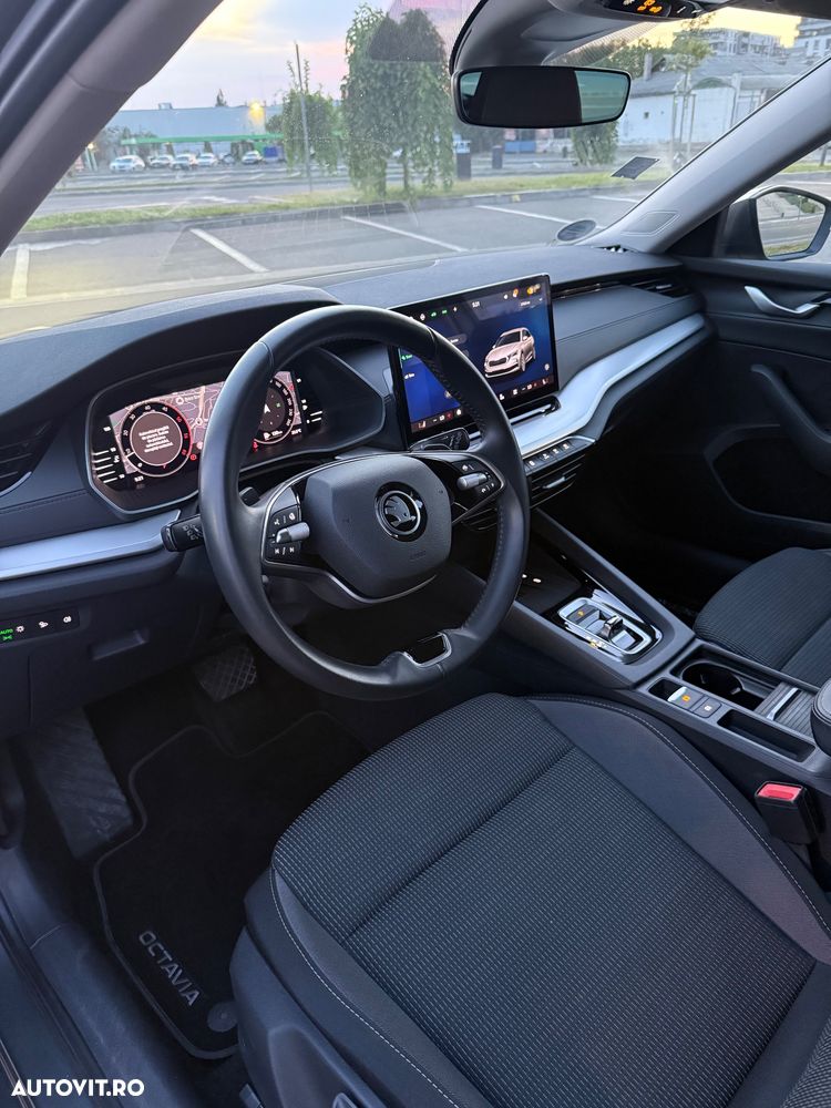 Skoda Octavia 2.0 TDI DSG Selection - 6