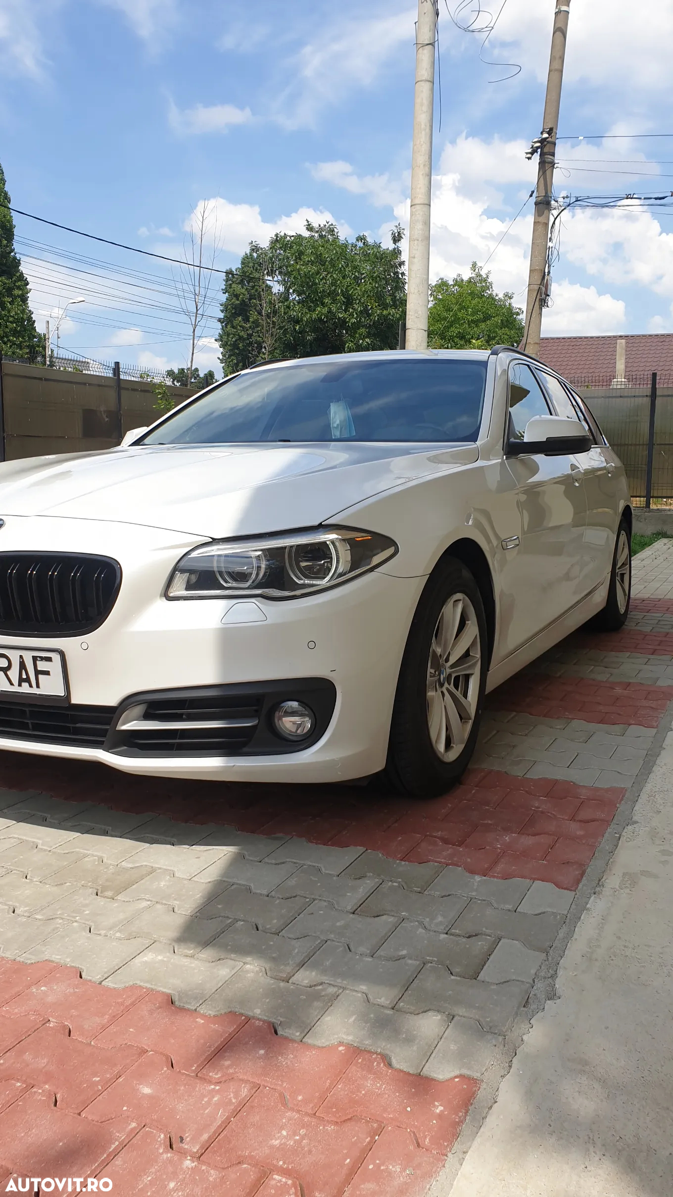 BMW Seria 5 520d Touring - 11
