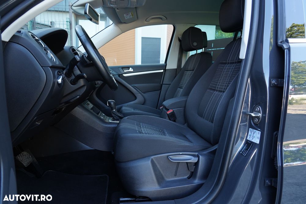 Volkswagen Tiguan 2.0 TDI SCR 4MOTION BlueMotion Technology DSG Lounge Track & Style - 11