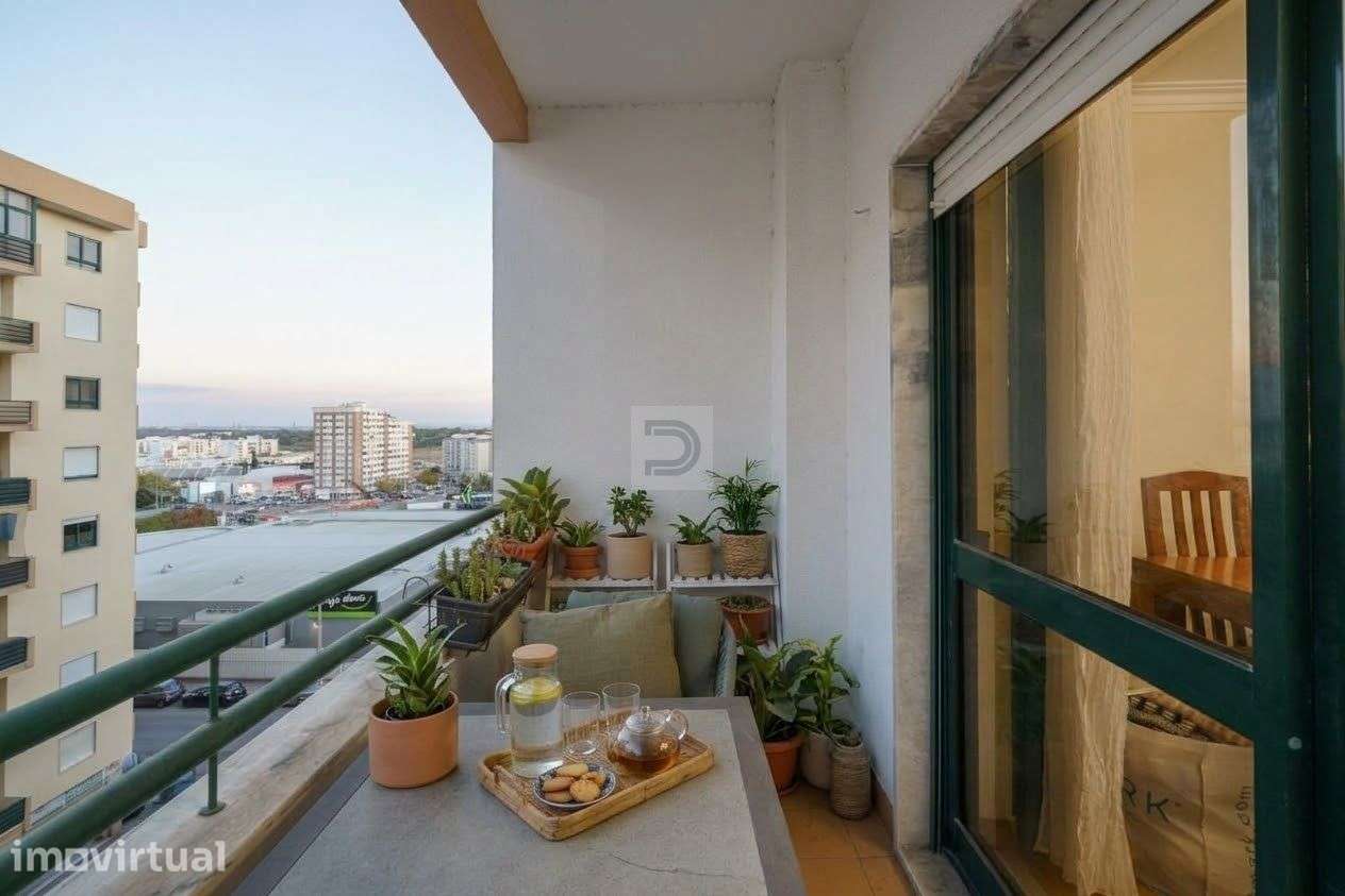 Excelente T2 de 95m² com Varanda Generosa e Vista Desafogada em Setúba - Grande imagem: 3/17