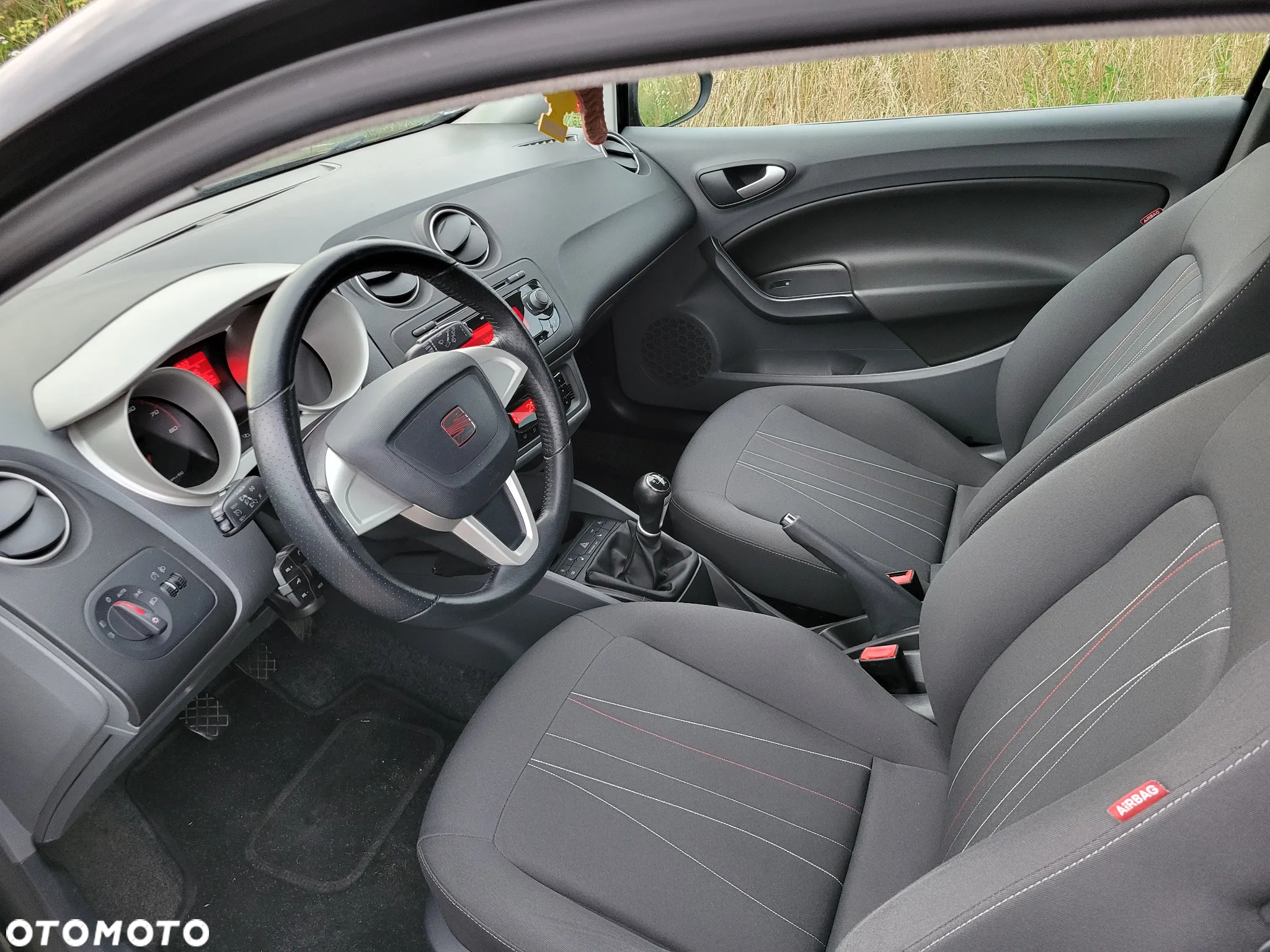 Seat Ibiza SC 1.4 16V Style - 8
