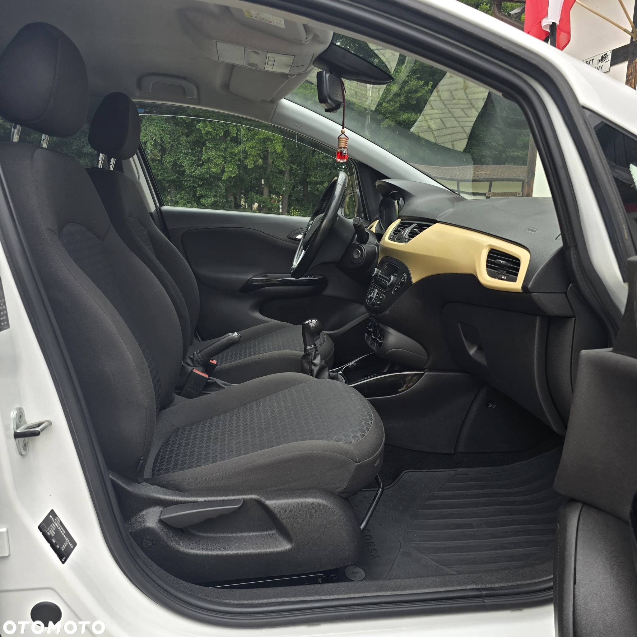 Opel Corsa 1.2 16V Enjoy - 15