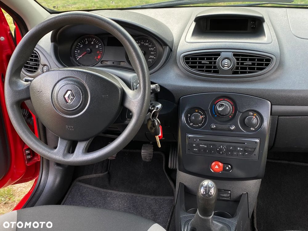 Renault Clio 1.2 16V 75 Dynamique - 25