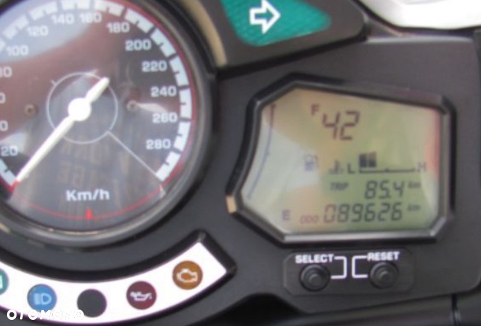 Yamaha FJR - 29