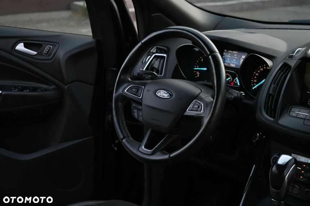 Ford Kuga 2.0 TDCi AWD ST-Line - 23