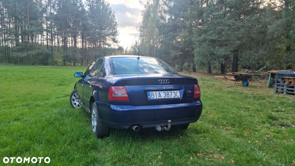Audi A4 Limousine 1999 photo 5