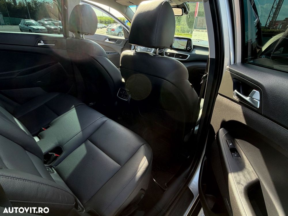 Hyundai Tucson 2.0 CRDI 4WD 8AT Luxury - 7