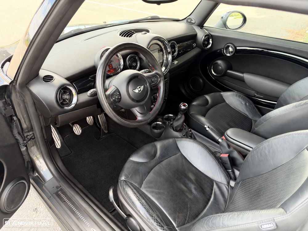 MINI 3 Portas John Cooper Works - 9