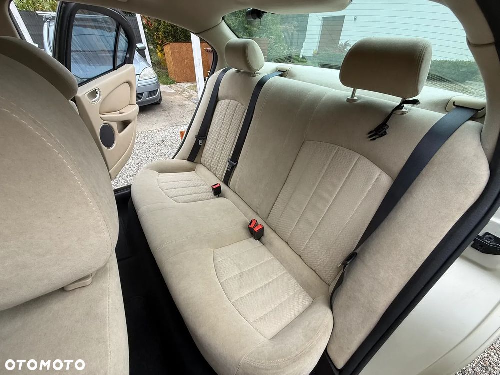 Jaguar X-Type - 20