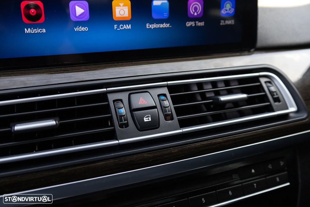 BMW 730 d xDrive - 19