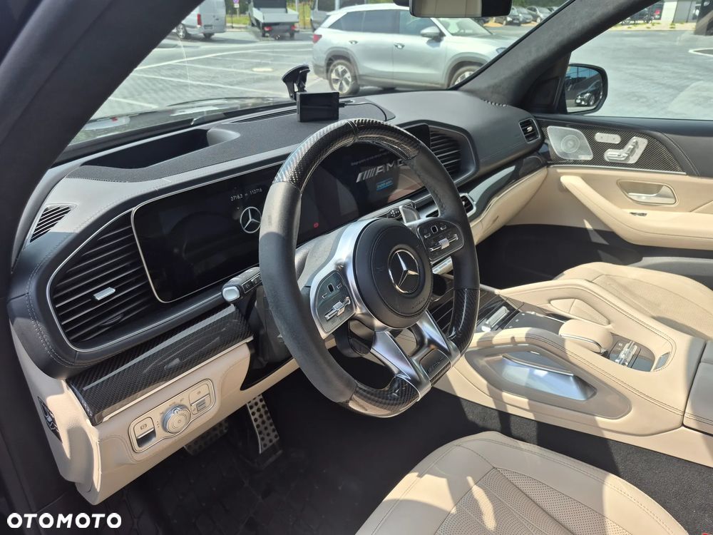 Mercedes-Benz GLS - 32