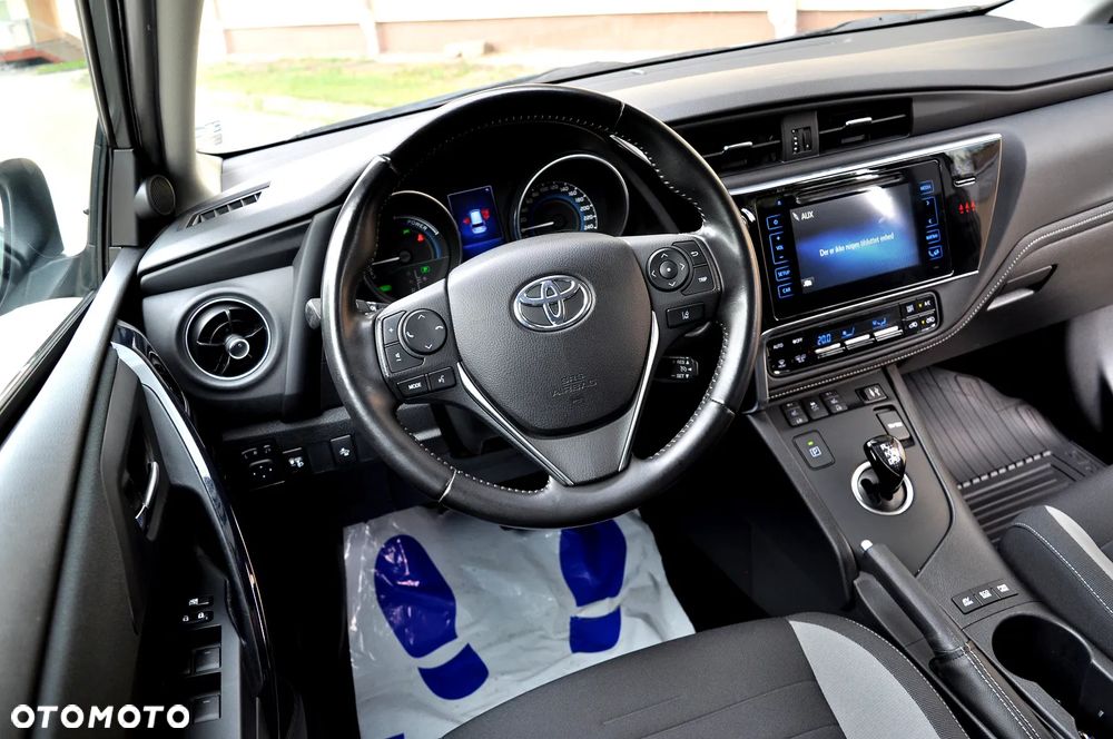 Toyota Auris - 28