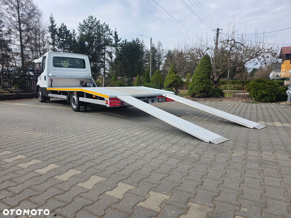 Iveco 35S16 Laweta !! Zobacz !! Ładny !! Poduszki !! HAK - 12