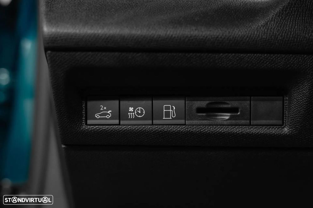 Peugeot 408 1.6 Hybrid GT e-DCS7 - 30
