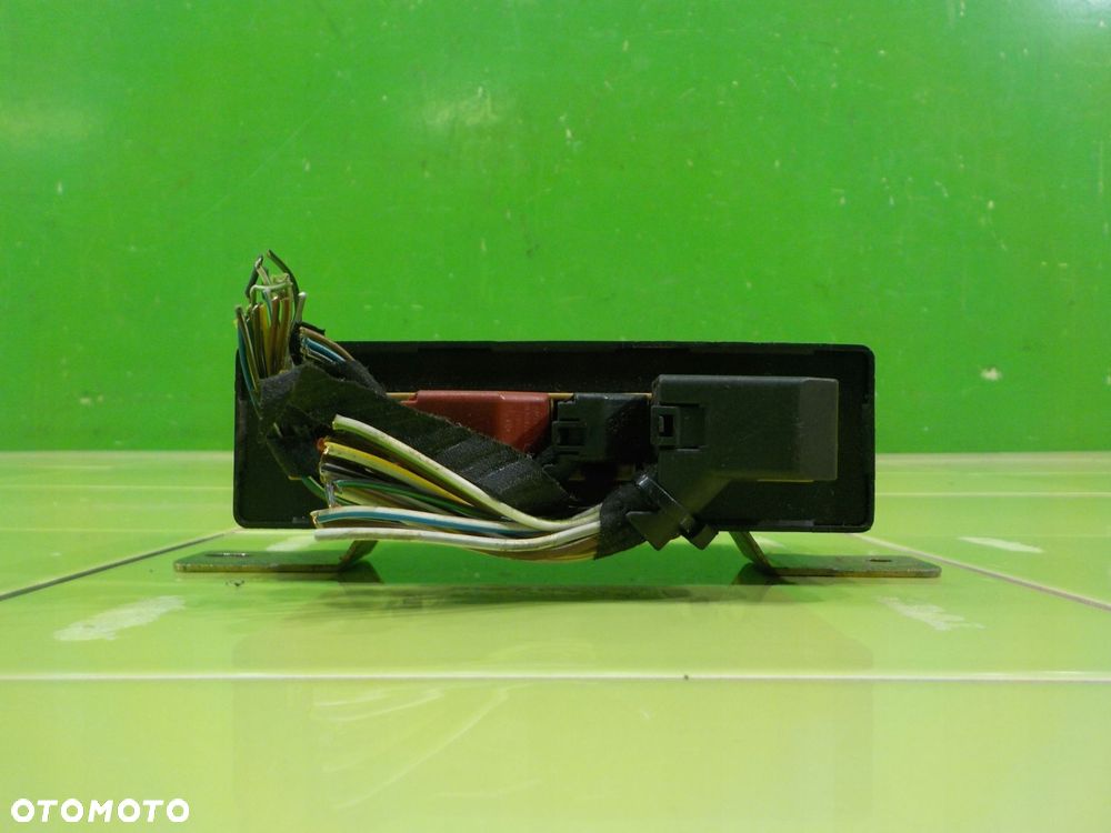 AUDI 80 B4 2.6 B AUT 94r CABRIO 2D modul sterownik dachu 8G0959255 - 3