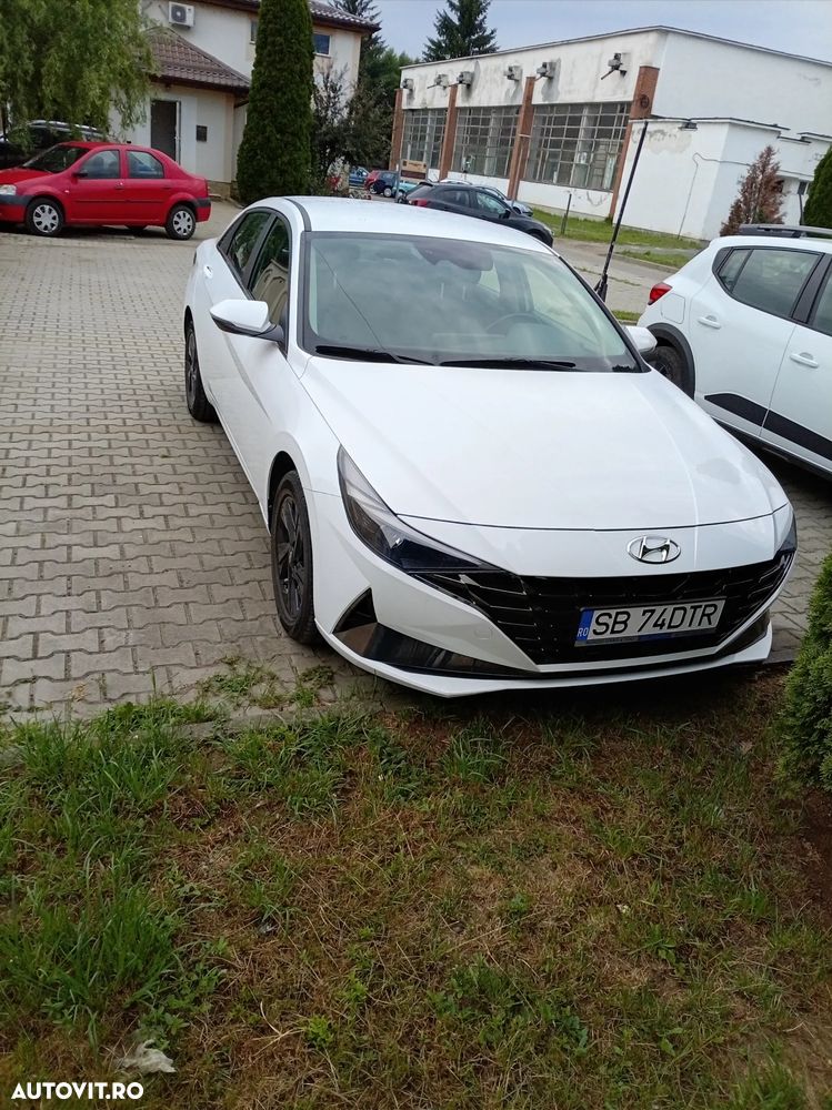 Hyundai Elantra 1.6 l 123 CP 6MT Highway - 3