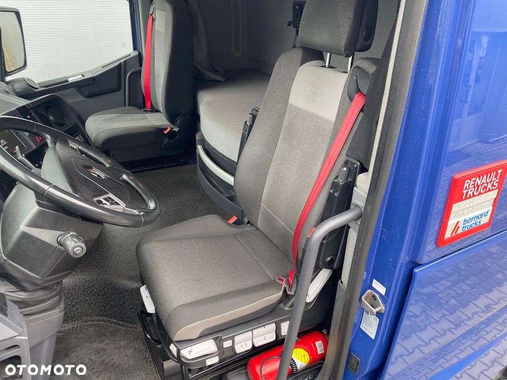 Renault T440 SLEEPER CAB / STANDARD - 26