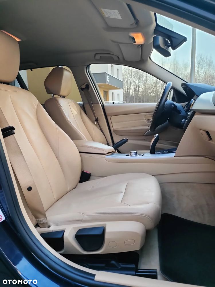 BMW Seria 3 320d Sport-Aut Sport Line - 27