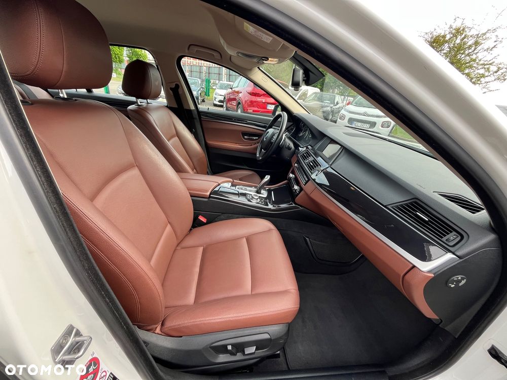 BMW Seria 5 520d - 14