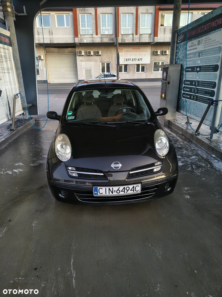 Nissan Micra - 1