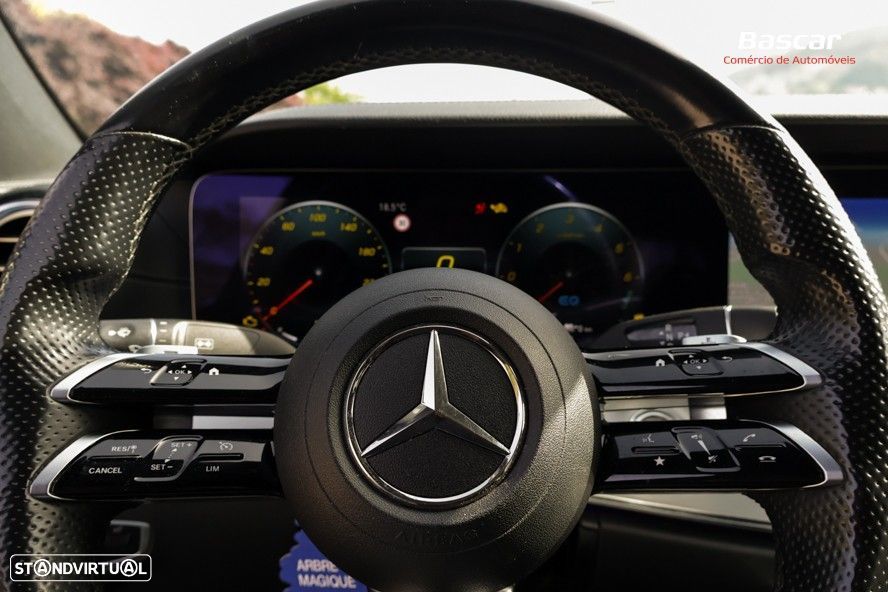 Mercedes-Benz E 300 de AMG Line - 35