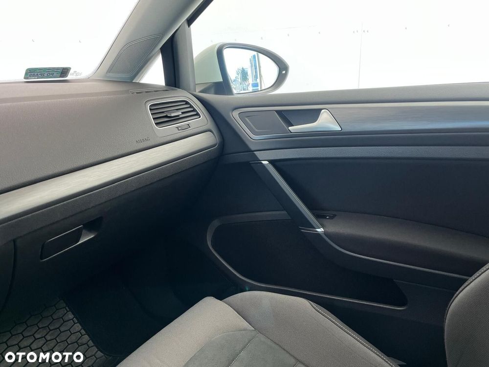 Volkswagen Golf 1.5 TSI BMT Evo Comfortline DSG - 19
