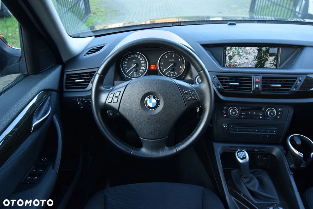 BMW X1 sDrive20d - 20