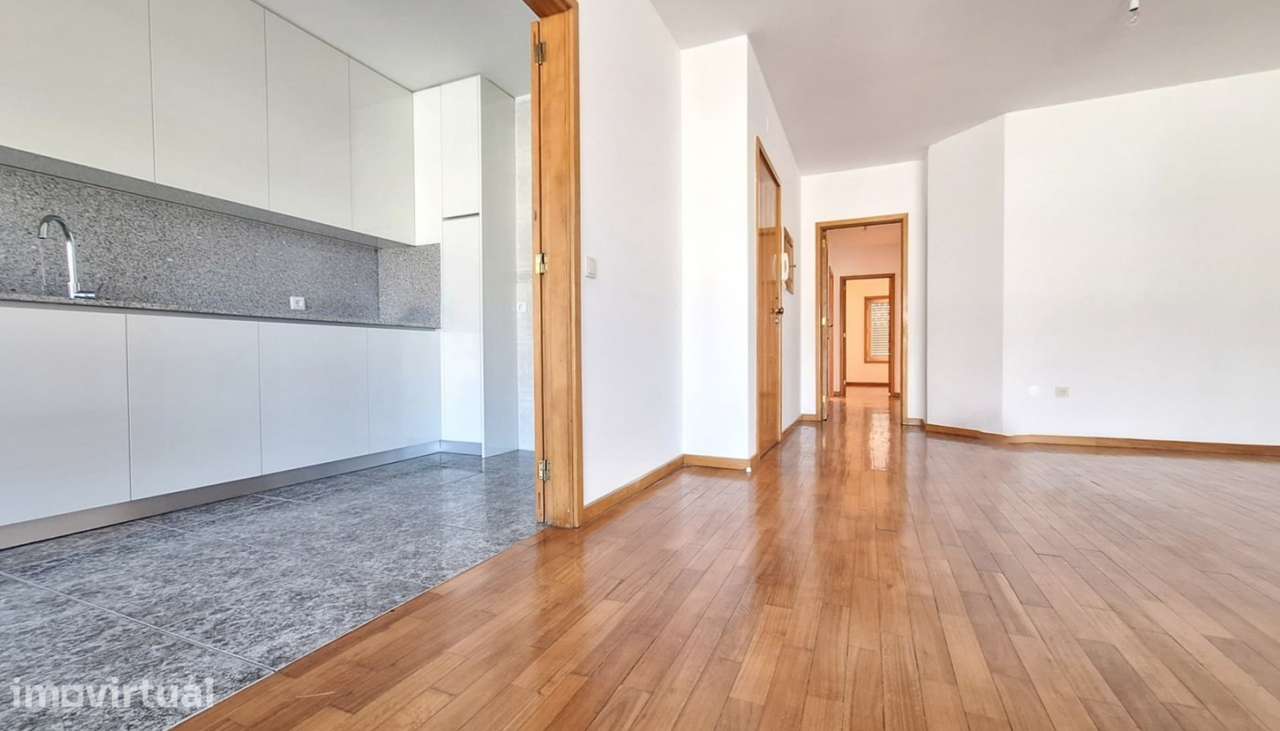 Arrendamento de Apartamento T2+1 com áreas magníficas na Póvoa de V - Grande imagem: 3/20