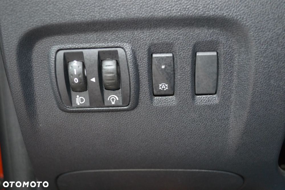 Renault Captur (ENERGY) TCe 90 INTENS - 27