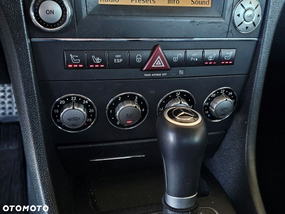 Mercedes-Benz SLK - 24