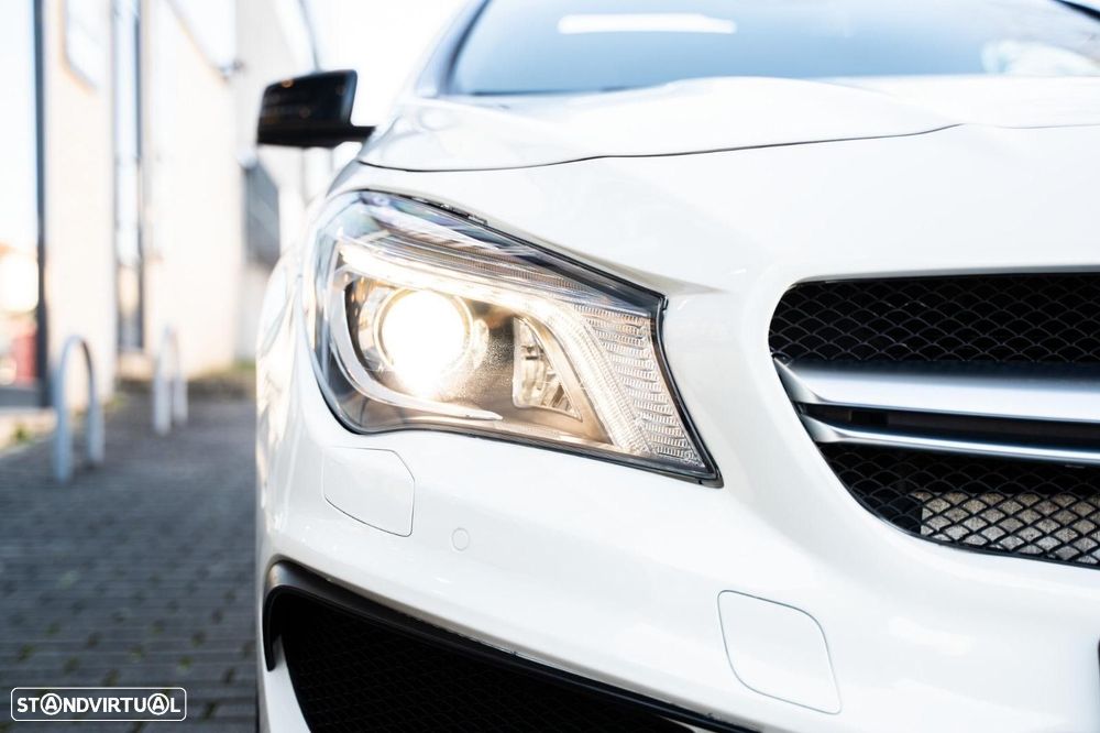 Mercedes-Benz CLA 45 AMG 4Matic Speedshift 7G-DCT Night Edition - 10