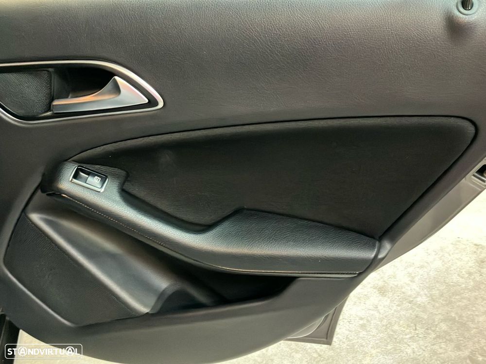 Mercedes-Benz A 180 d Style - 23