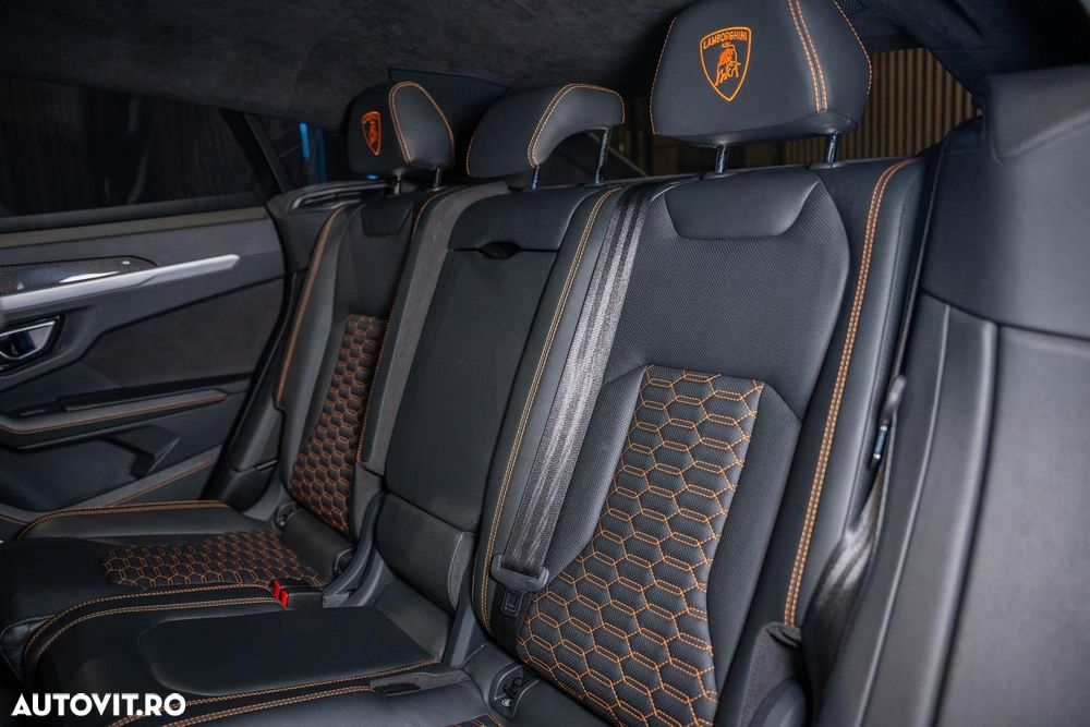 Lamborghini URUS - 29