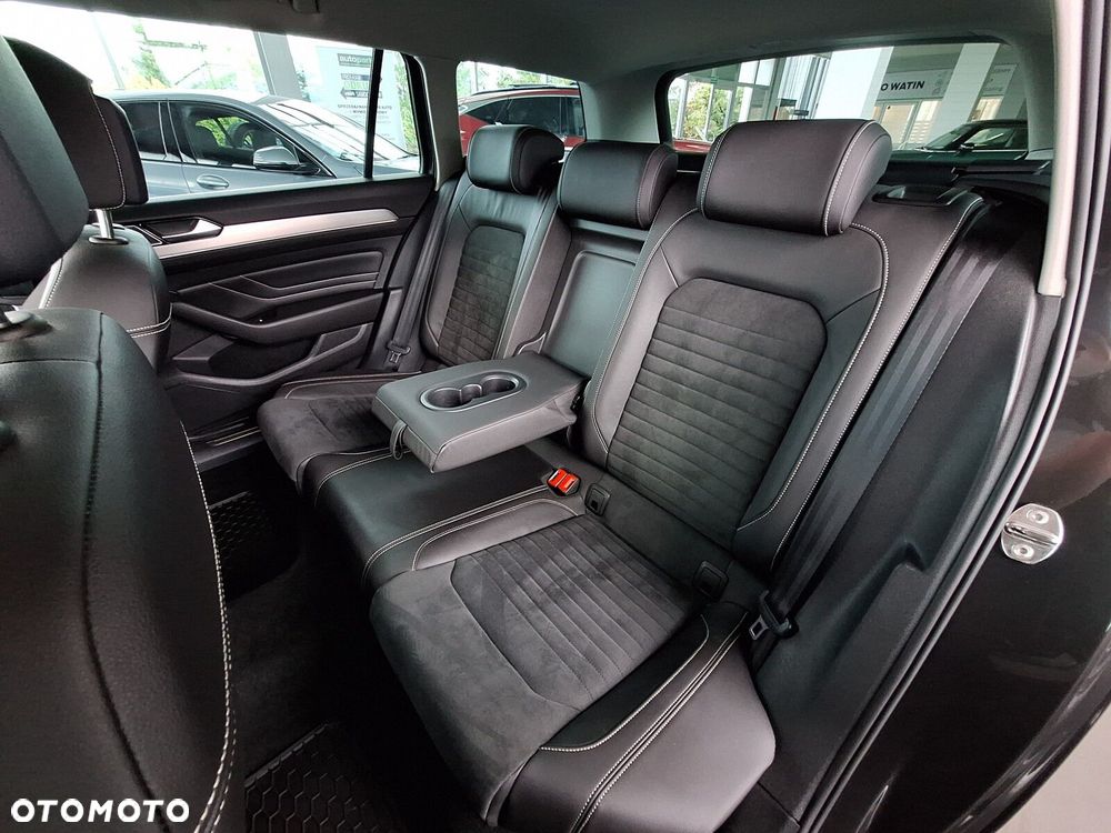 Volkswagen Passat Variant 2.0 TDI 4Mot Elegance DSG - 15
