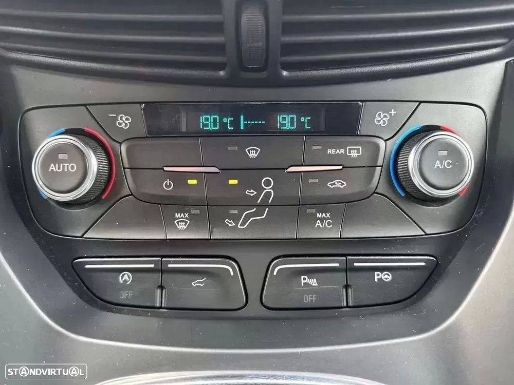 Ford Kuga 1.5 TDCi ST-Line Limited Edition - 52