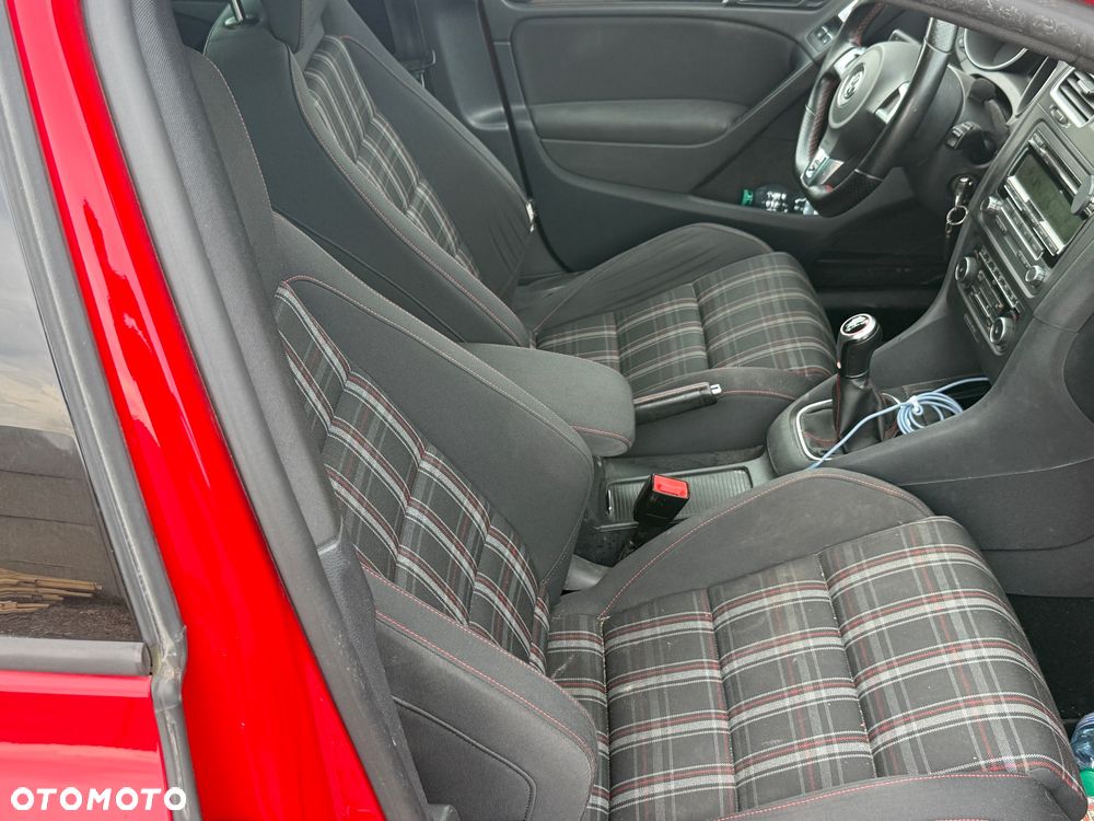 Volkswagen Golf - 13