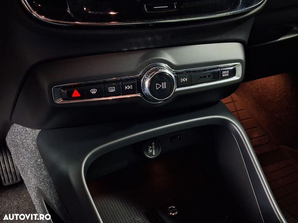 Volvo XC 40 - 23