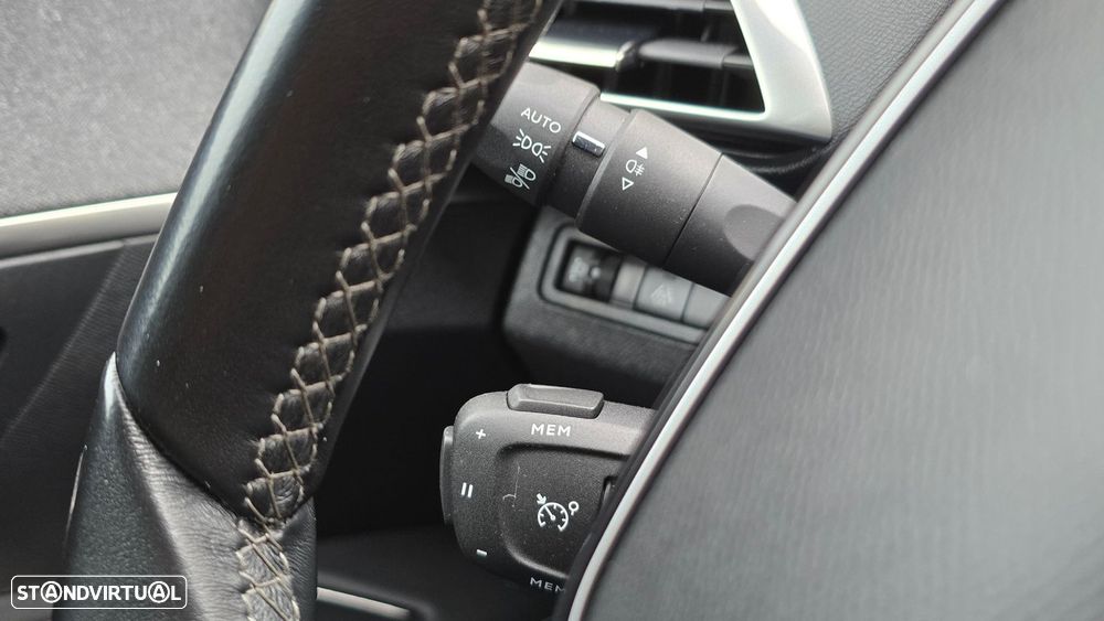 Peugeot 3008 1.5 BlueHDi Allure Pack - 14