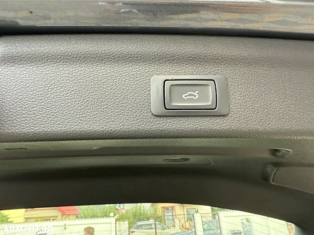 Audi Q3 2.0 40 TDI S tronic quattro S Line - 11