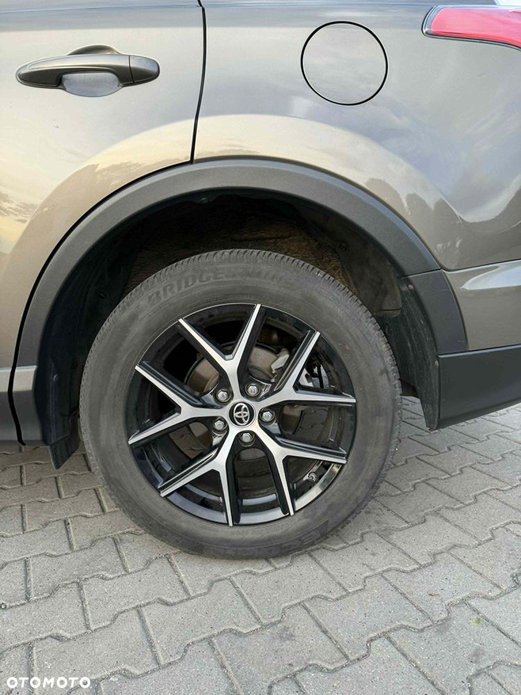 Toyota RAV4 Hybrid Prestige 4x4 - 17