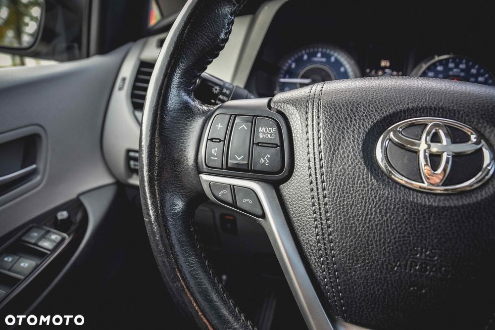 Toyota Sienna 3.5 V6 - 39